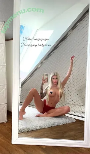 Princess Léonie Alwine / princessleoonie nude photo #0010