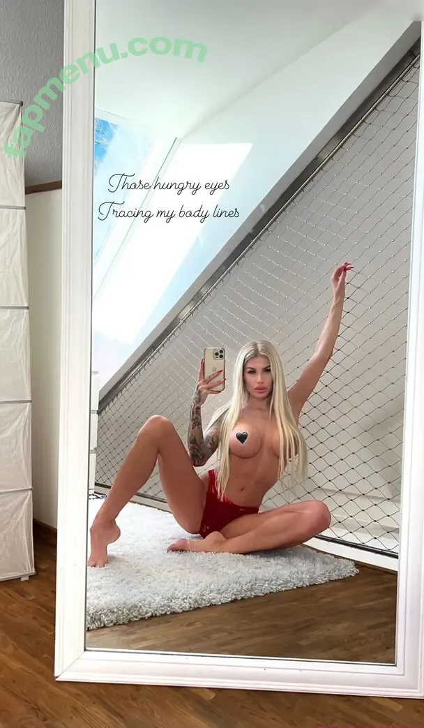 Princess Léonie Alwine nude photo #0010 (princessleoonie)