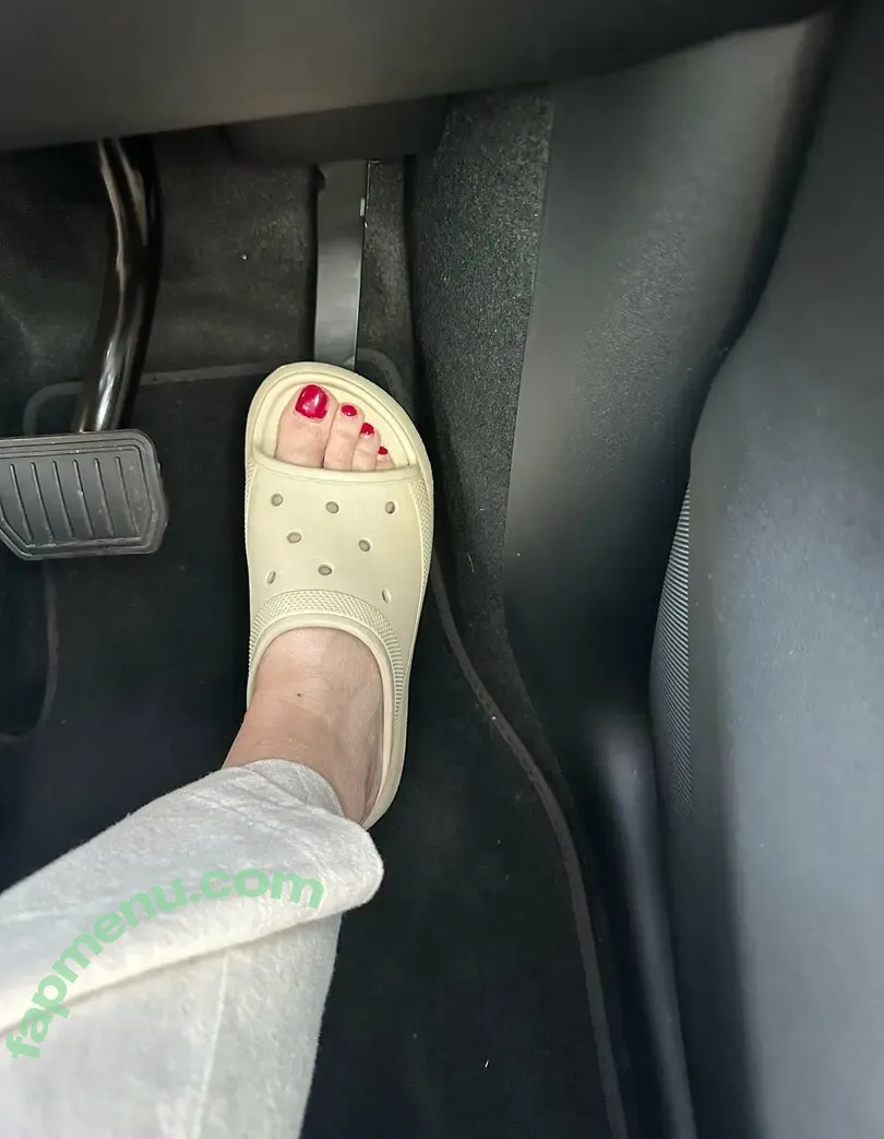 princessdisneyfeet nude photo #0016 (princessdisneyfeet)