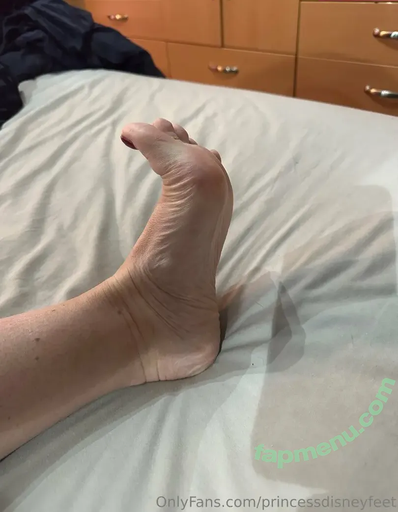 princessdisneyfeet nude photo #0020 (princessdisneyfeet)