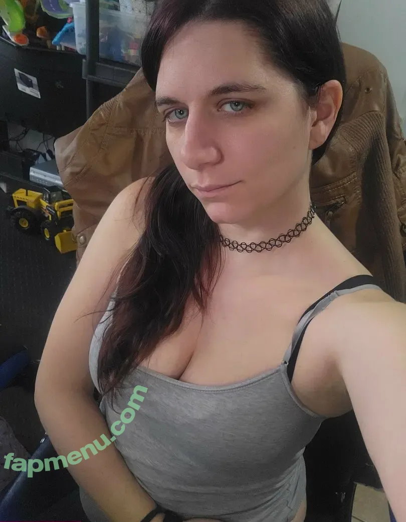 princessenamrah nude photo #0051 (princessenamrah)