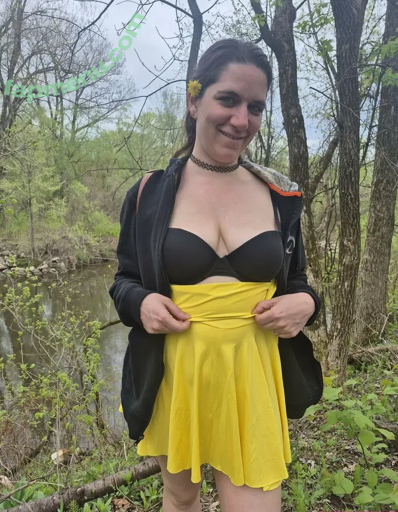 princessenamrah nude photo #0079 (princessenamrah)