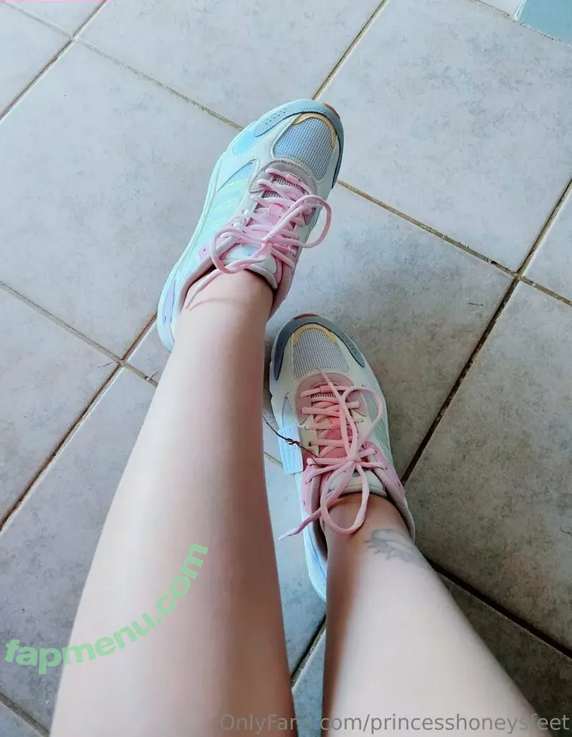 princesshoneysfeet nude photo #0020 (princesshoneysfeet)