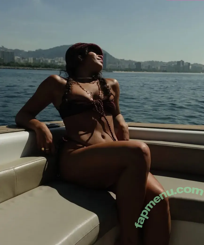 Priscila Evelyn nude photo #0004 (priscilaevellyn)