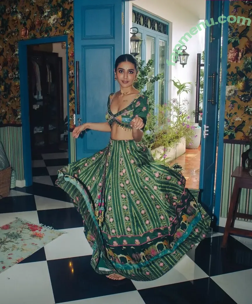 Priya Prakash Varrier nude photo #0120 (priya.p.varrier)