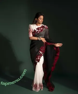 Priyamani / pillumani nude photo #0027