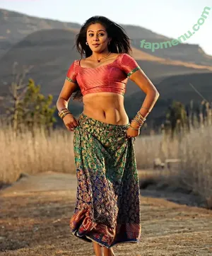Priyamani / pillumani nude photo #0036
