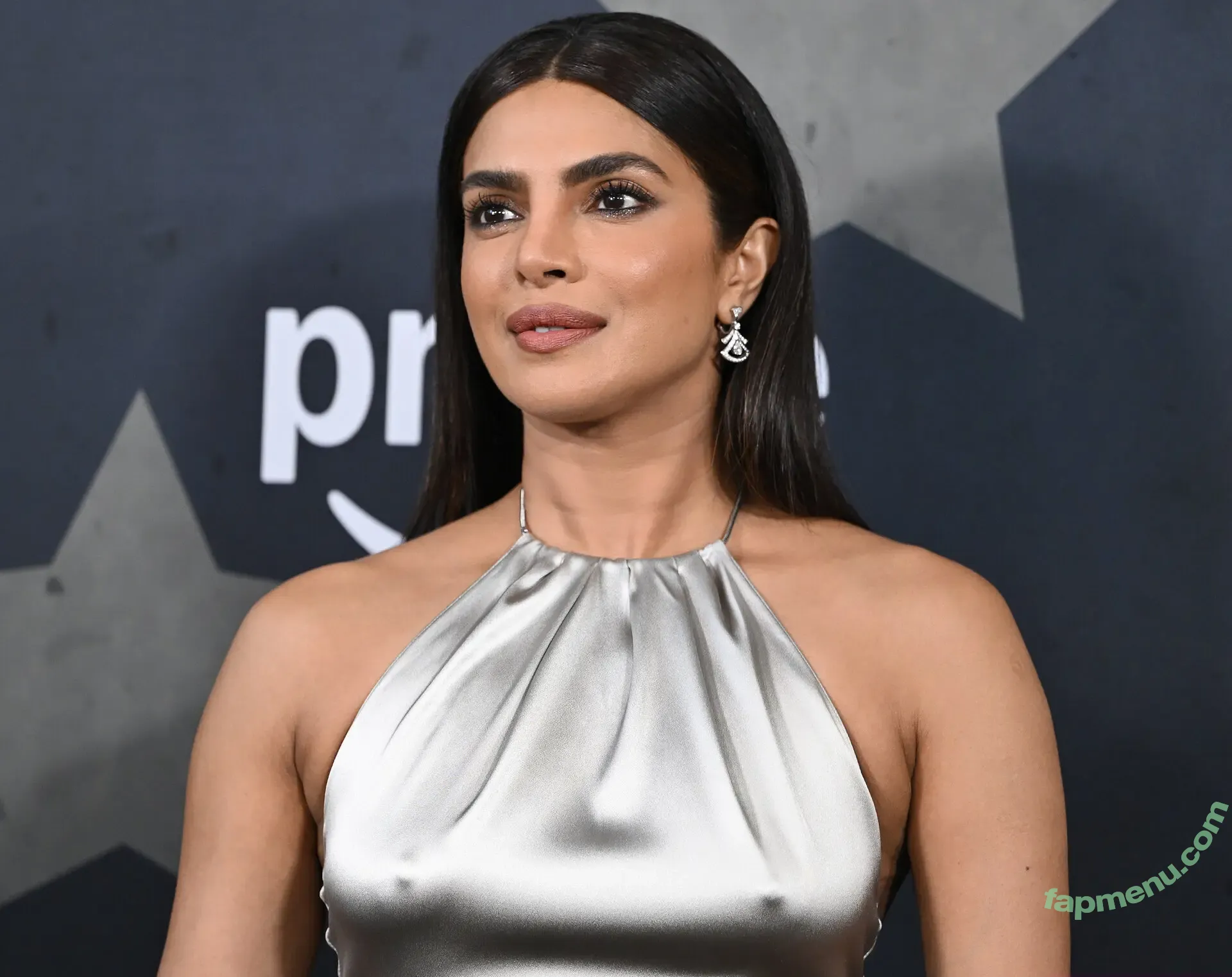 Priyanka Chopra nude photo #0219 (officialsherlynchopra / priyankachopra)