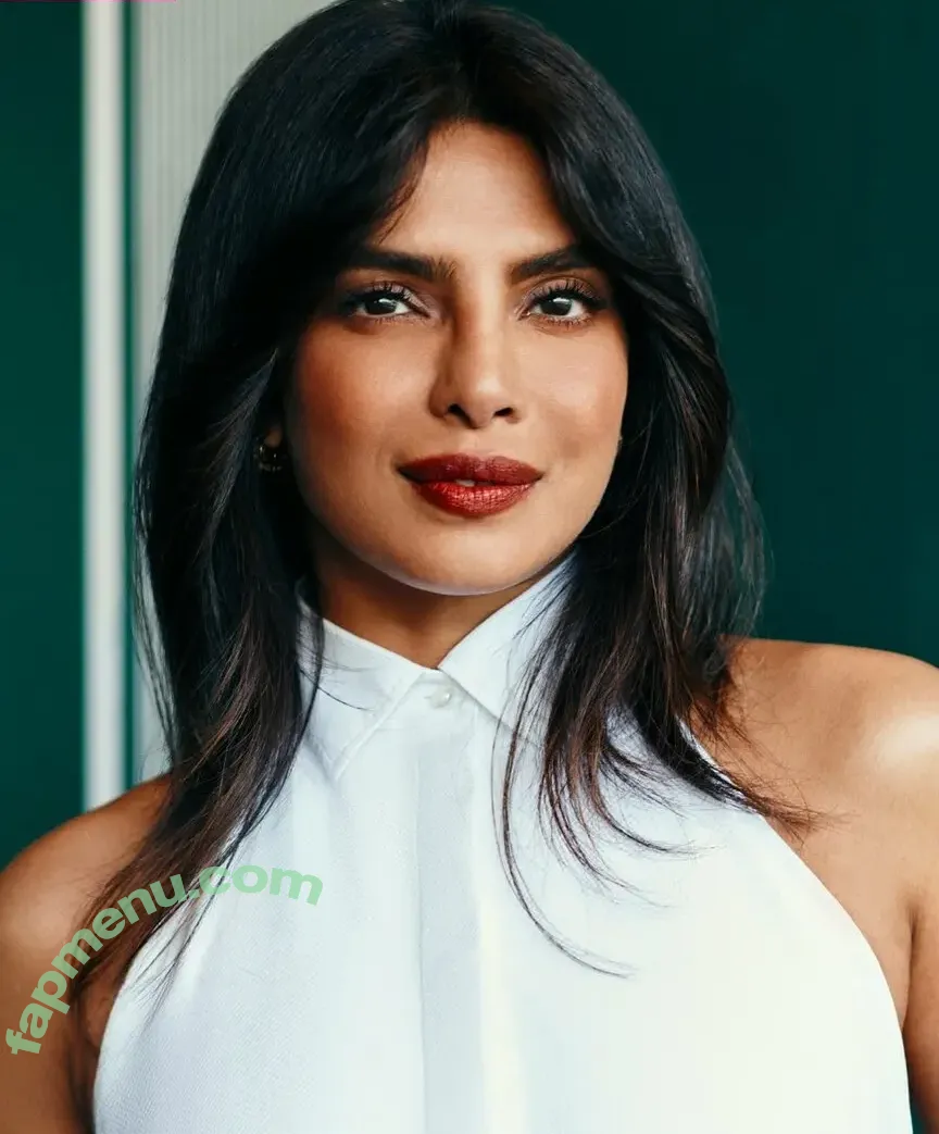 Priyanka Chopra nude photo #0230 (officialsherlynchopra / priyankachopra)