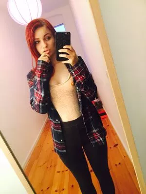 Proxyfox / Amaliuz nude photo #0001