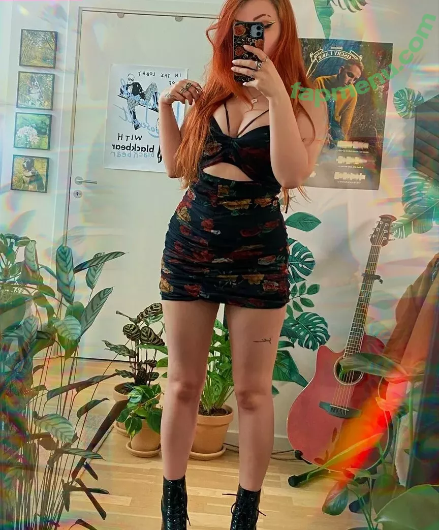 Proxyfox nude photo #0090 (Amaliuz)