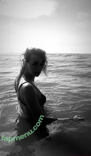  nude photo #0004