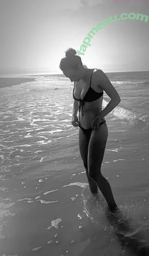  nude photo #0007