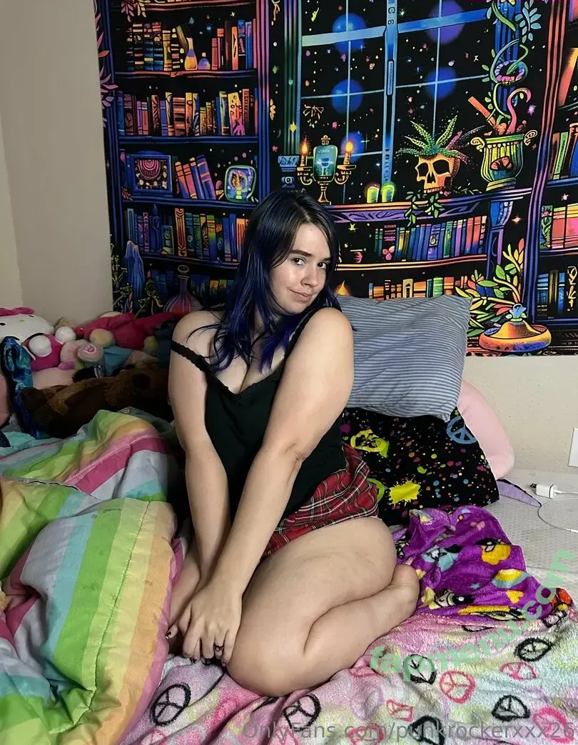 punkrockerxxx26 nude photo #0004 (punkrockerxxx26)