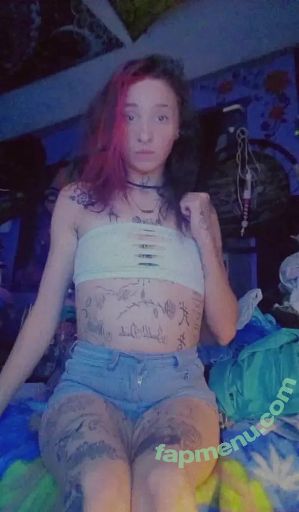 queen_c42028 nude photo #0003 (queen_c42028)