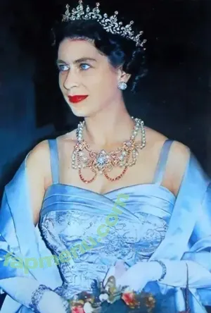 Queen Elizabeth II / theroyalfamily nude photo #0005