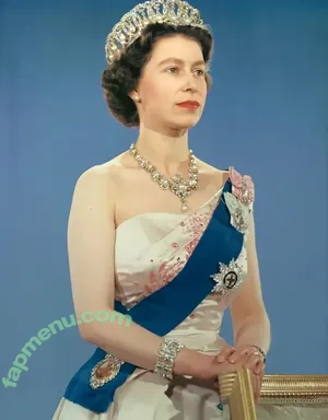 Queen Elizabeth II / theroyalfamily nude photo #0008