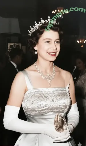 Queen Elizabeth II / theroyalfamily nude photo #0009