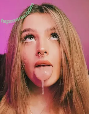 Queen_of_rainbow / rainbowqueenuwu nude photo #0004