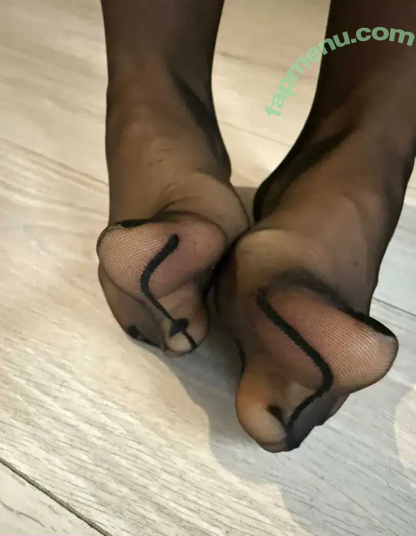 queenfeetred nude photo #0025 (queenfeetred_3)