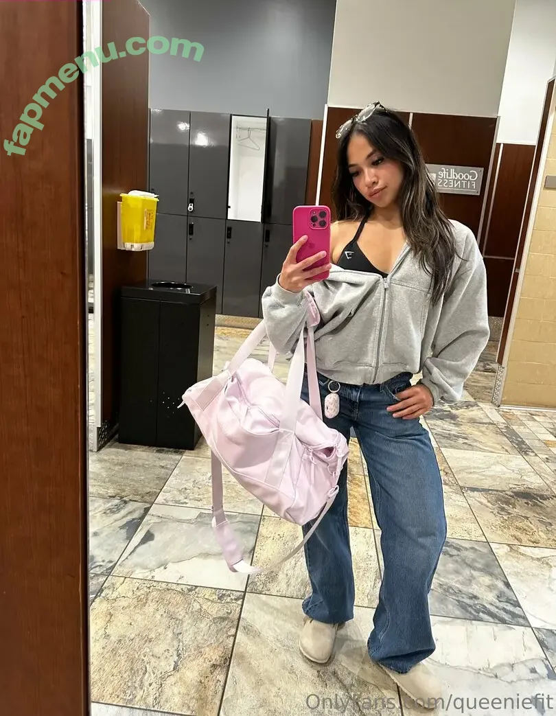queeniefit nude photo #0078 (babyyblazee / fitbananasbyqueenie)