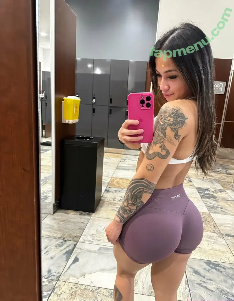 queeniefit nude photo #0081 (babyyblazee / fitbananasbyqueenie)