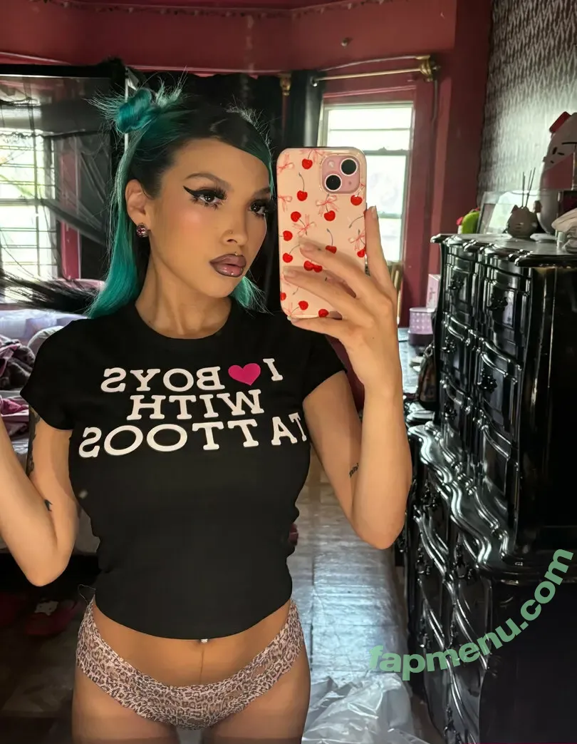 queenjokerrx2 nude photo #0011 (queenjokerrx2)