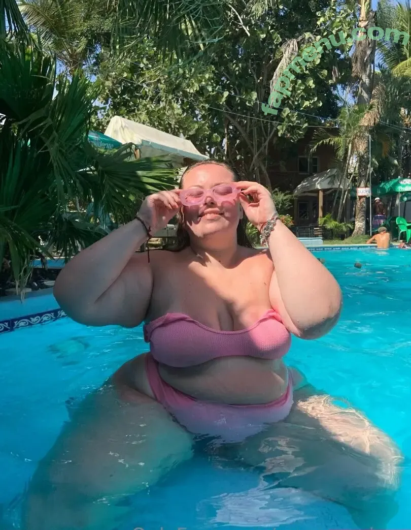queenmaison nude photo #0088 (luciiamiass)