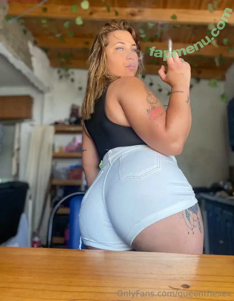 queenthesex nude photo #0007 (yesterdaysgarbage)