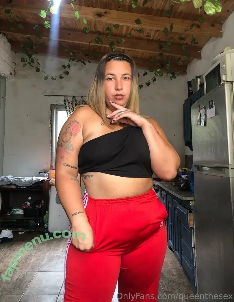 queenthesex nude photo #0051 (yesterdaysgarbage)