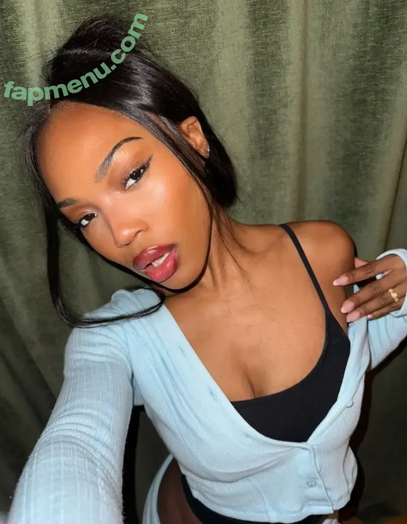 Quenlin Blackwell nude photo #0242 (quenblackwell)