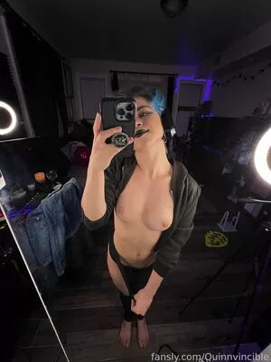 Quinnvincible / Quinn_lewds / quinnvincible_ nude photo #0027