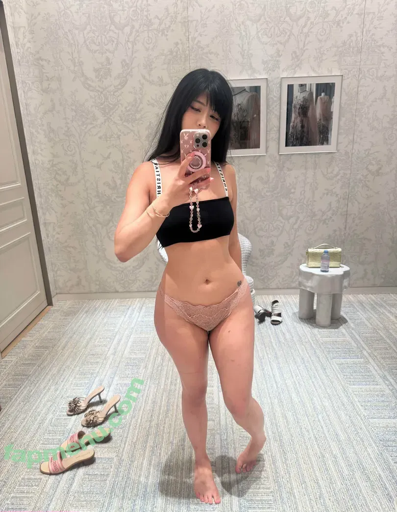 Quqco nude photo #0040 (hello.quqco / helloquqco)