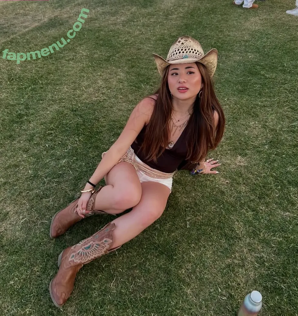 Rachel Huh nude photo #0013 (rachel.huh)