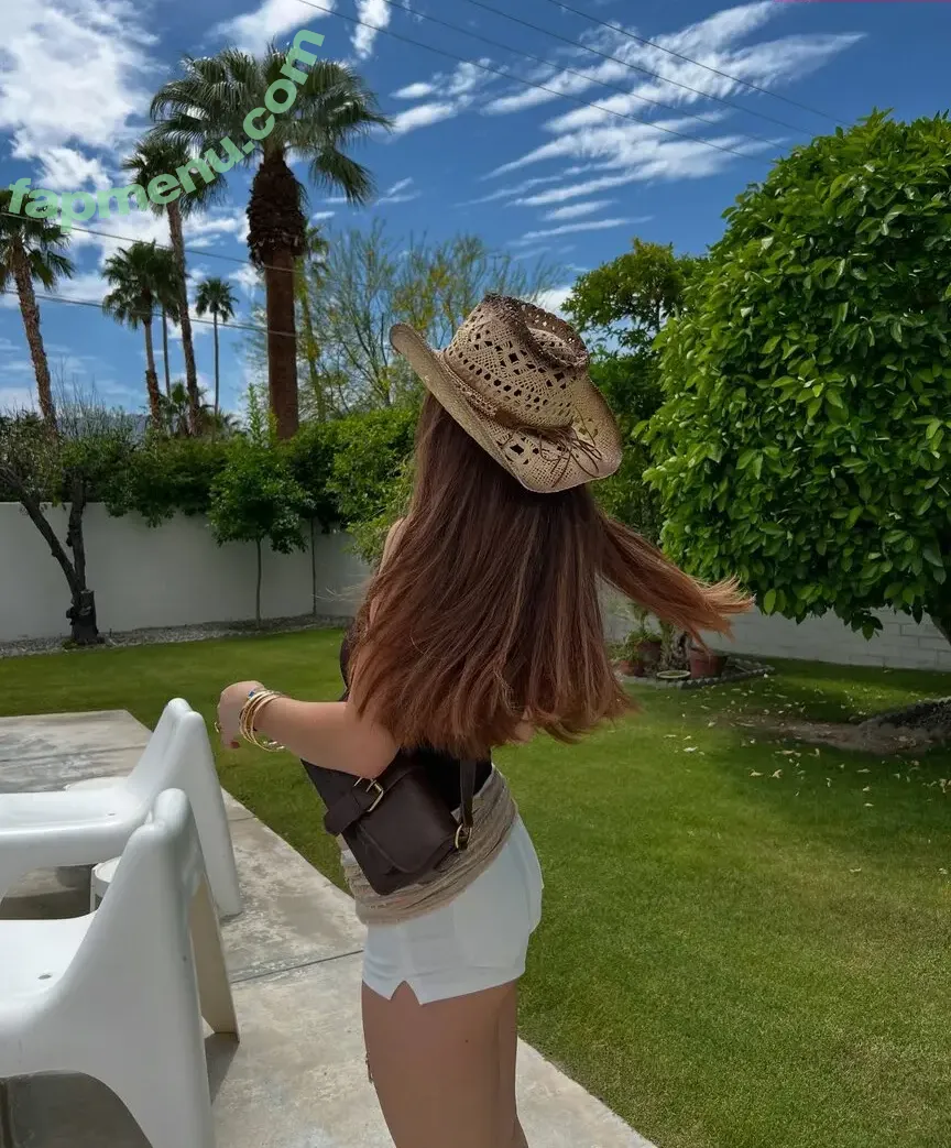 Rachel Huh nude photo #0022 (rachel.huh)