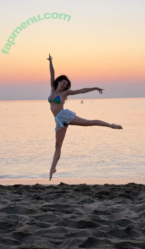 Rachel Pizzolato nude photo #1564 (Beautyandbrainswithatwist - / beautyandbrainswithatwist / braintwist2112 / nicoleafterdark)