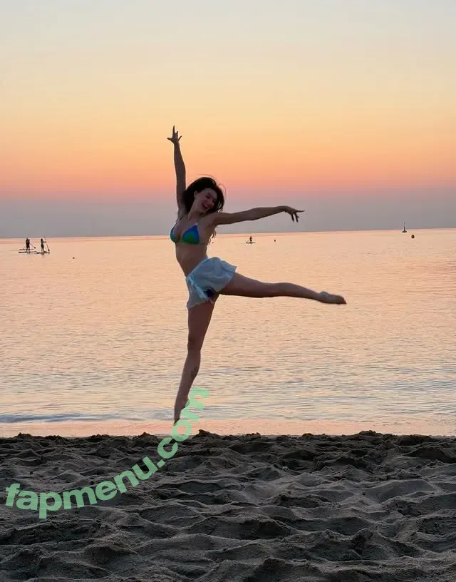 Rachel Pizzolato nude photo #1598 (Beautyandbrainswithatwist - / beautyandbrainswithatwist / biancasotelo14 / braintwist2112)