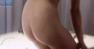 Rachel Skarsten / rachieskarsten nude photo #0044