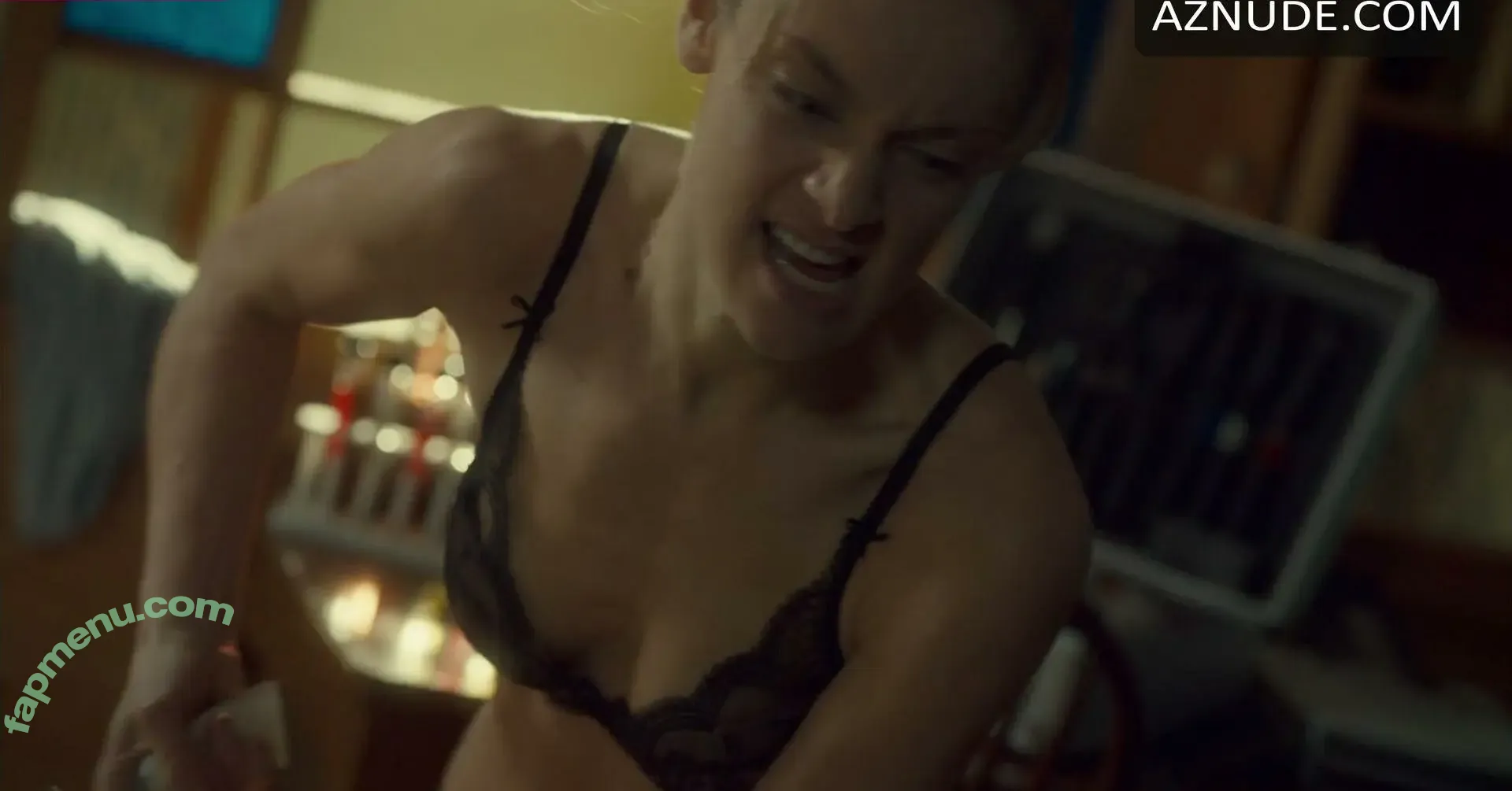 Rachel Skarsten nude photo #0042 (rachieskarsten)