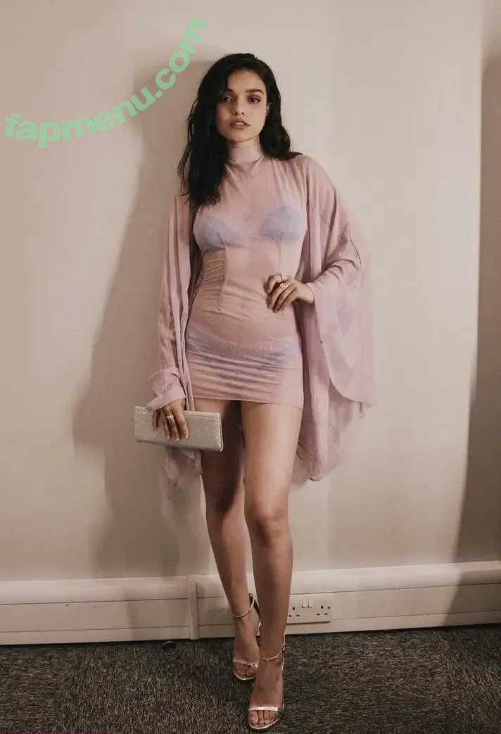 Rachel Zegler nude photo #1973 (rachelzegler / rachmariexoxo)