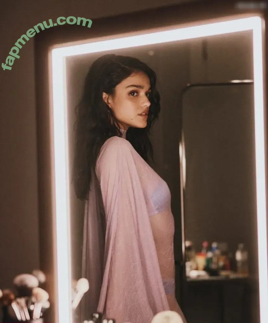 Rachel Zegler nude photo #1978 (rachelzegler / rachmariexoxo)