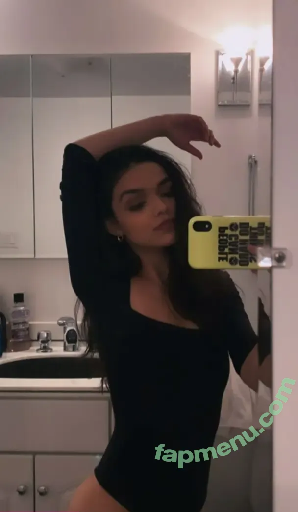 Rachel Zegler nude photo #1993 (rachelzegler / rachmariexoxo)