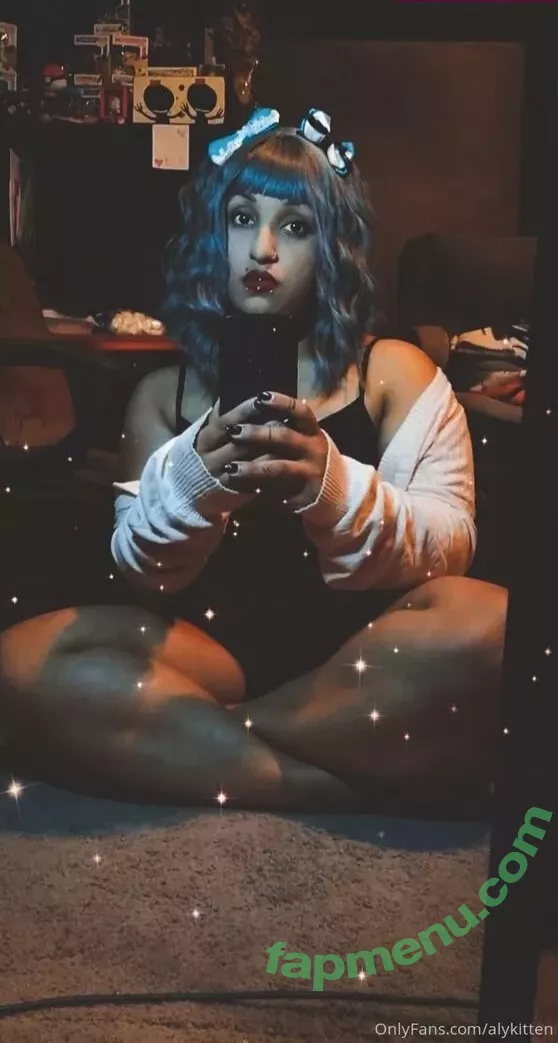 raeraejiggles nude photo #0016 (juiicyy_raeee)