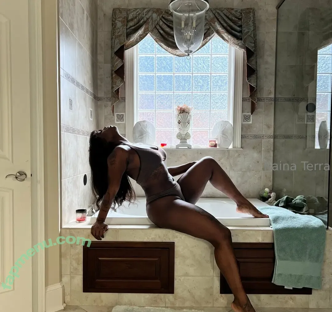 rainareadswell nude photo #0003 (rainareadswell)