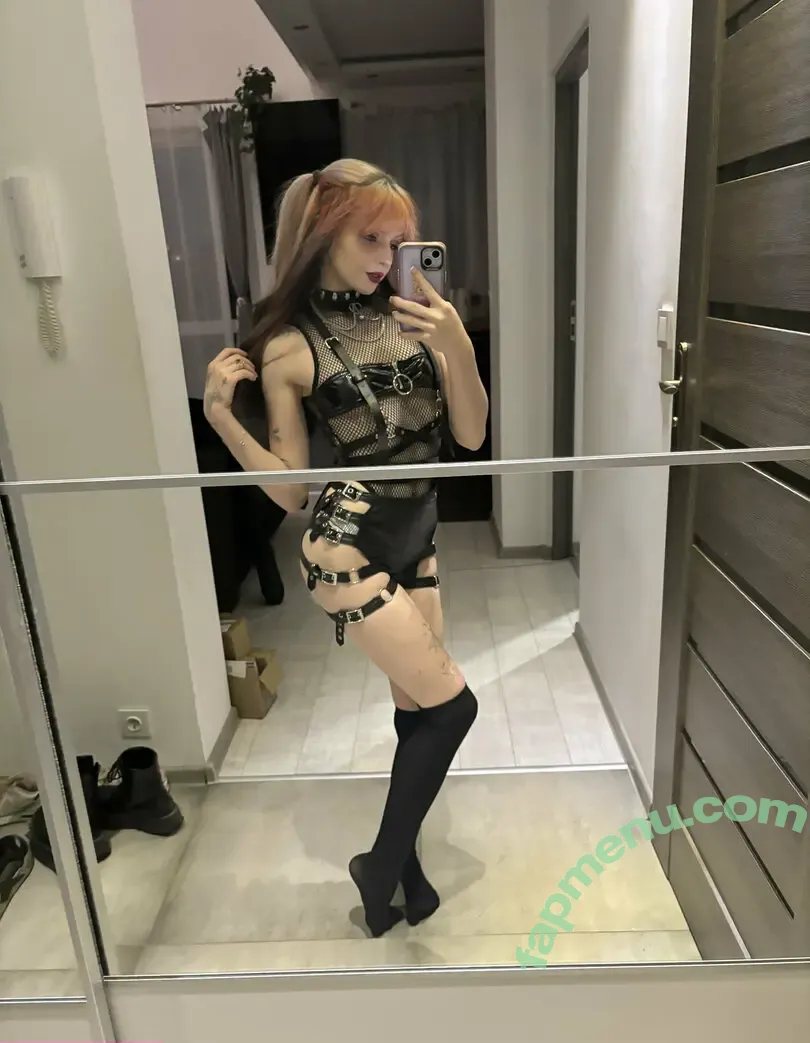 rainbowqueenuwu nude photo #0003 (rainbowqueenuwu)