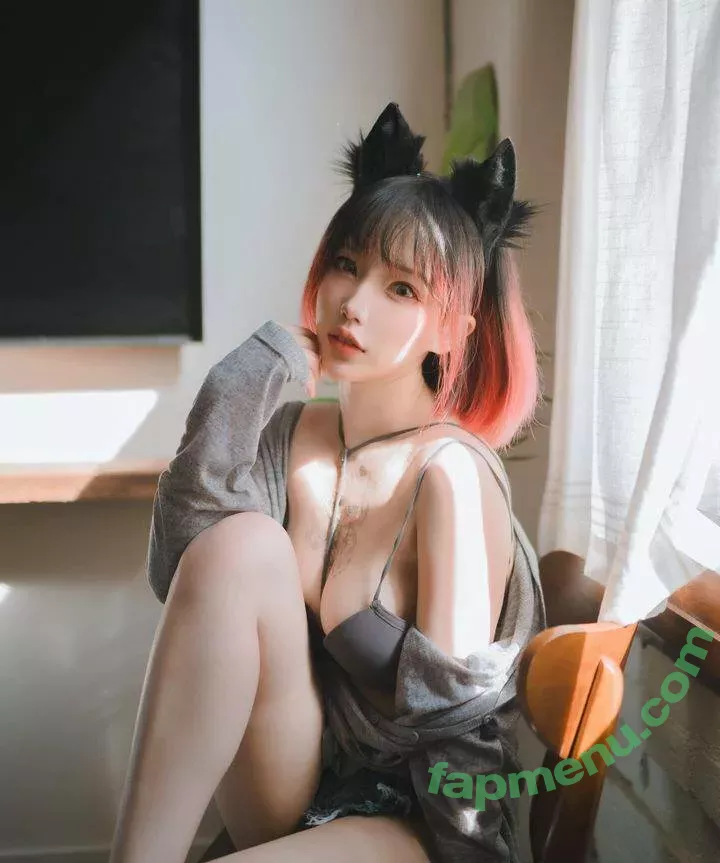 Rakukoooo nude photo #0039 (rakukoo)