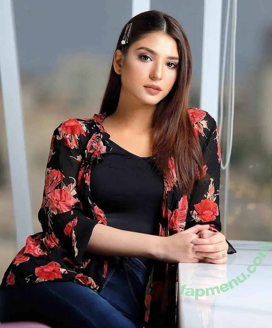 Ramsha Khan nude photo #0001 (Ramsha Khan)
