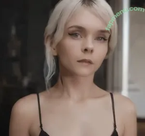  nude photo #0003