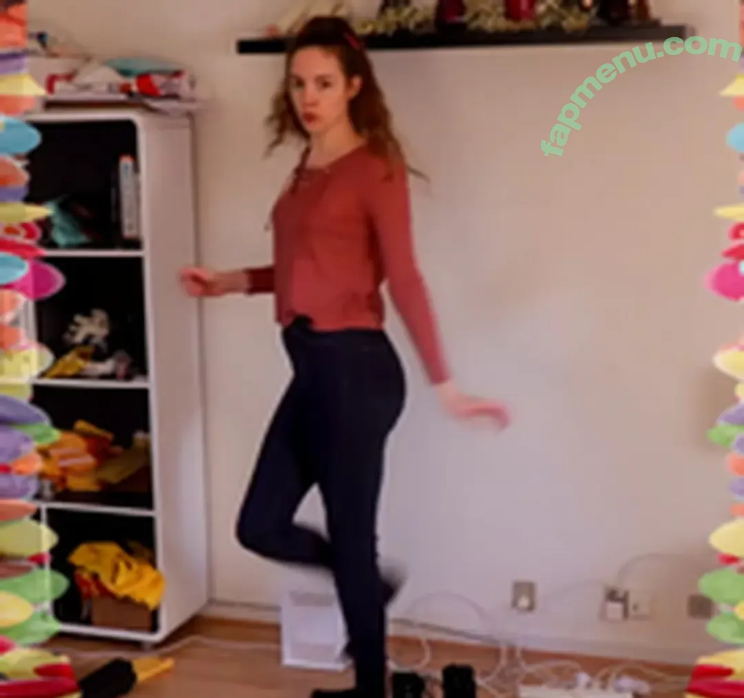 Rapunzel ASMR nude photo #0023 (rapunzel1333 / rapunzelsasmr)