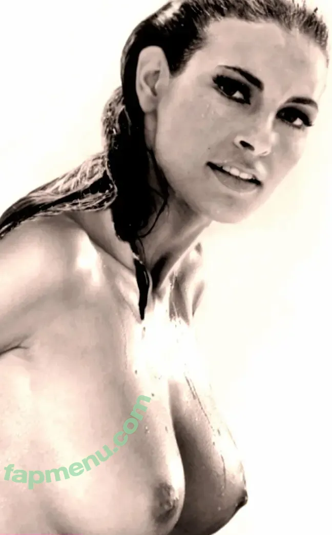 Raquel Welch nude photo #0147 (therealraquelwelch)